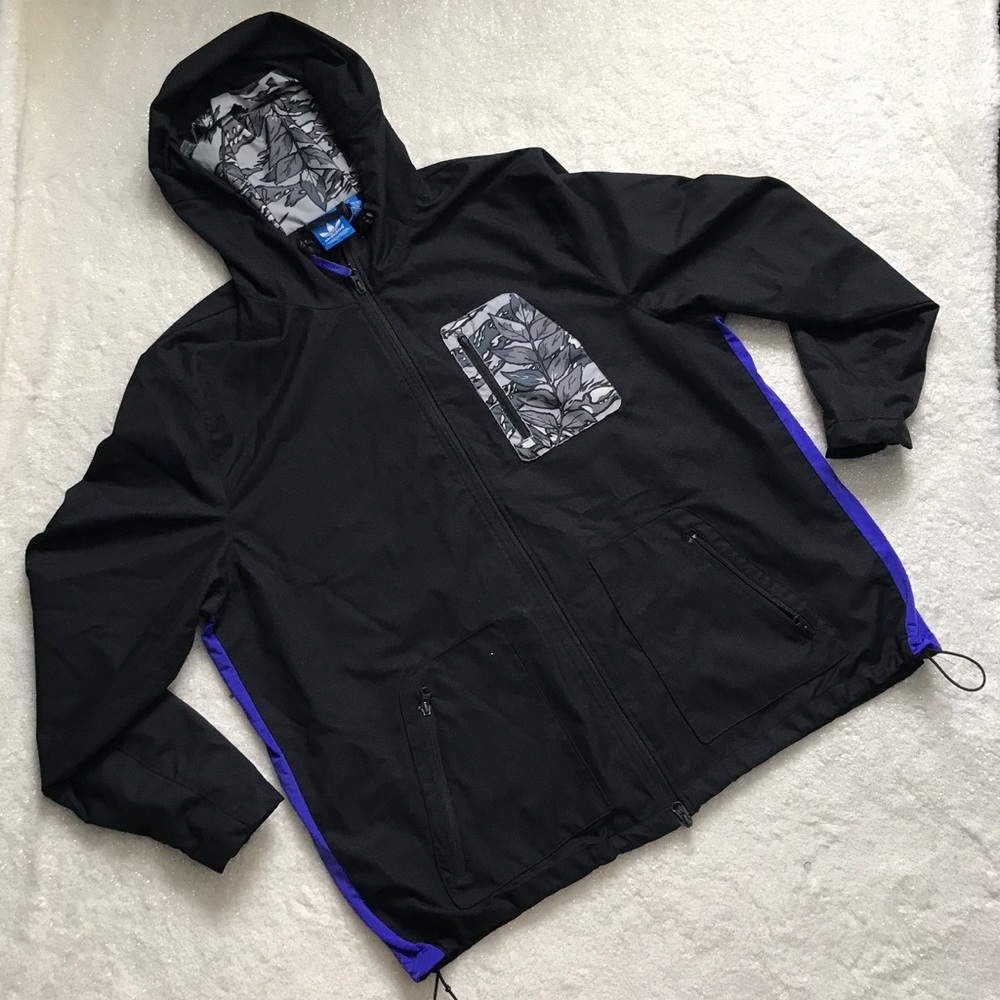 Adidas Originals Men’s Tech Hooded Shell Jacket